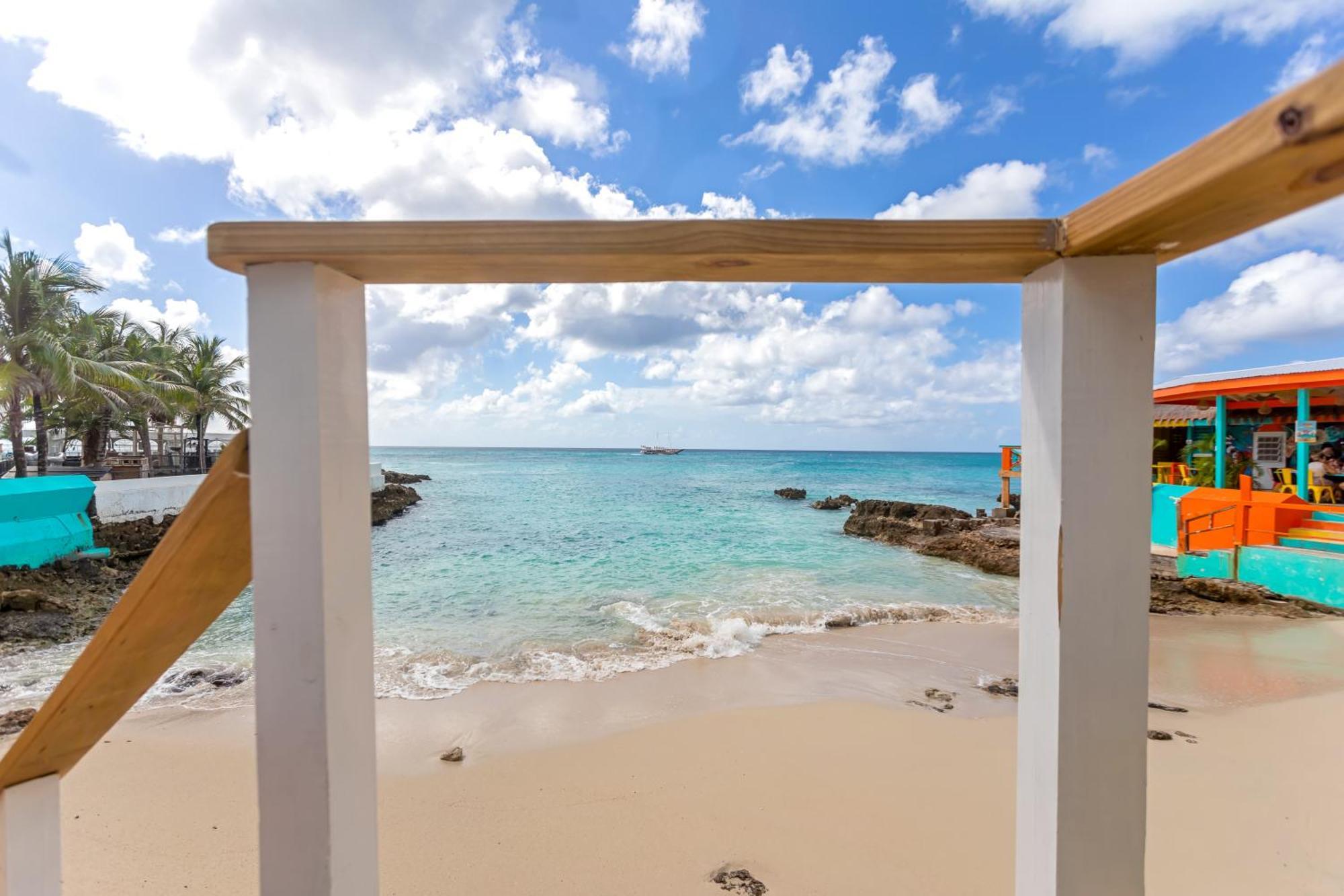 Maho Beach House - Grand Studio - Oceanview Suite Luaran gambar